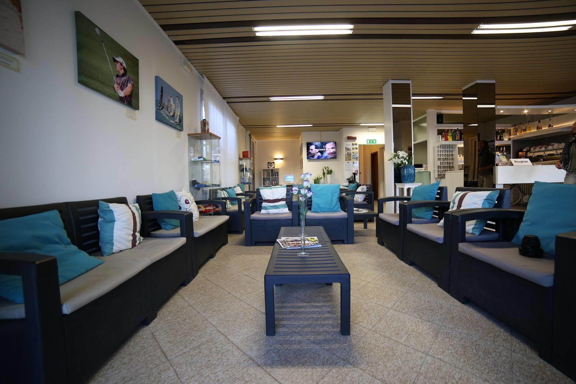 Sportur Club Hotel Cervia Exteriör bild